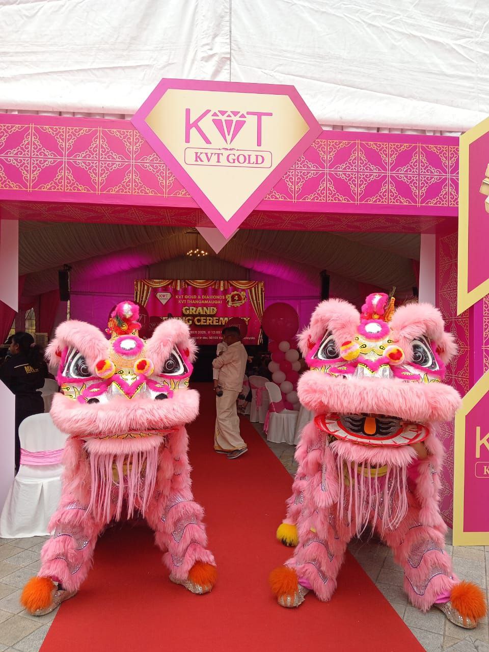 Traditional red lanterns decoration